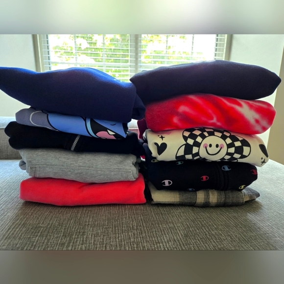 🌸Pre-Owned Girls Cozy Sweaters for Every Style. Size:XL(14-16). Bundle. - Picture 9 of 16